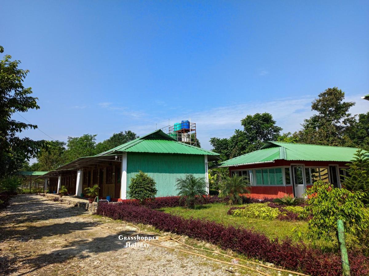 Grasshopper Jungle Queen Resort Chālsa Εξωτερικό φωτογραφία